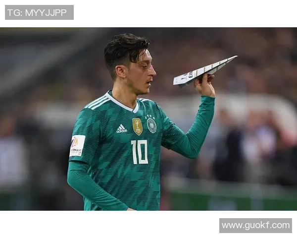 足球明星中谁穿着2号球衣的传奇故事与成就解析